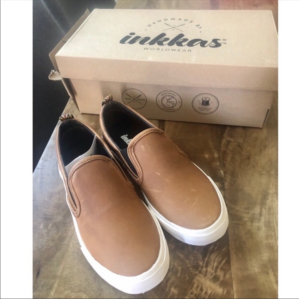 NWT Slip On INKKAS
